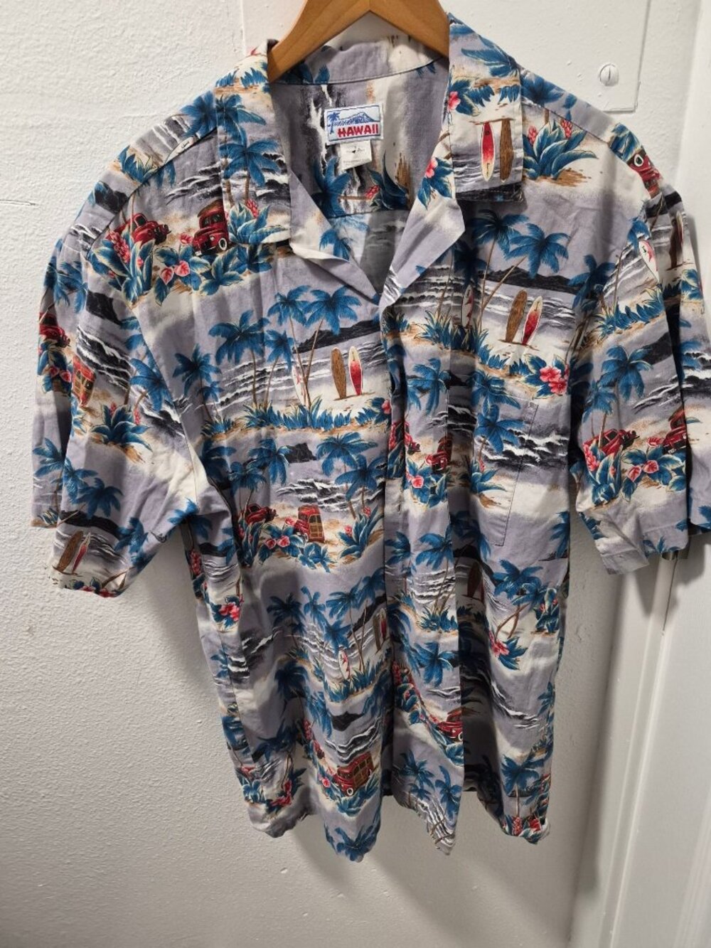 Vintage Hawaiian Shirt Surfboards Palm Trees Beach Print Short Sleeve Hawaii USA